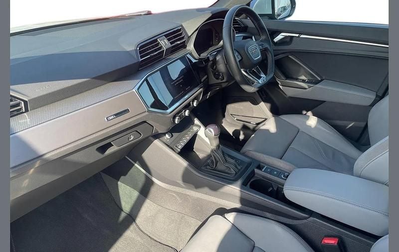 Used Audi Q3 S-Line 150 HP (110 kW) 2023 White SUV