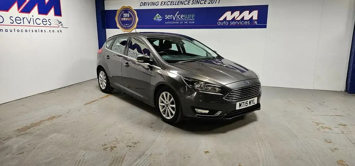 Used Ford Focus Titanium 115 HP (84 kW) 2015 Grey Hatchback