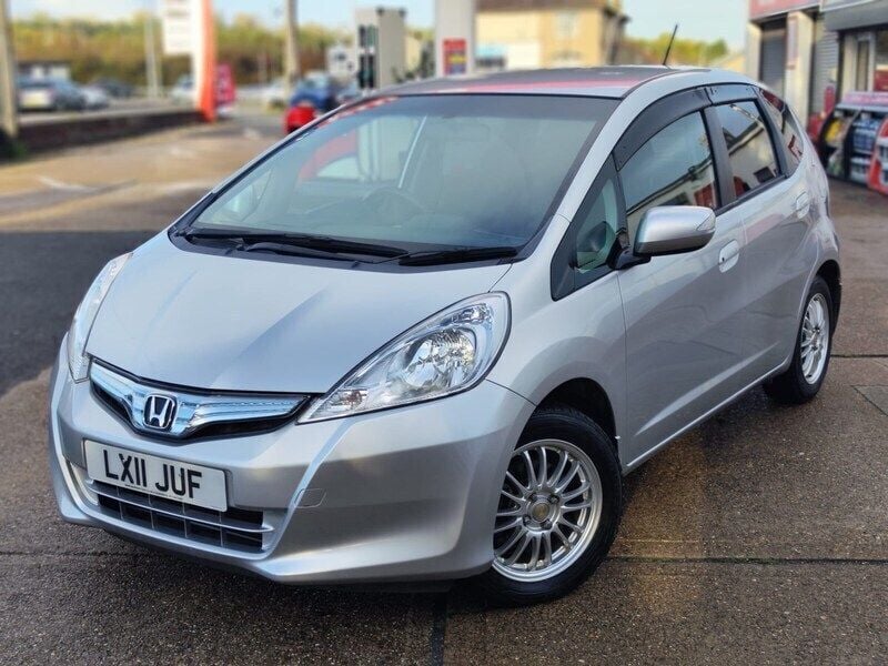 Used Honda Jazz Hybrid 102 HP (75 kW) 2011 Silver Hatchback