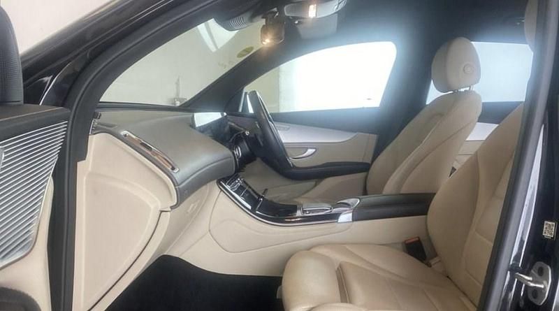 Used Mercedes EQC400 300 kW (408 HP) 2022 Black SUV