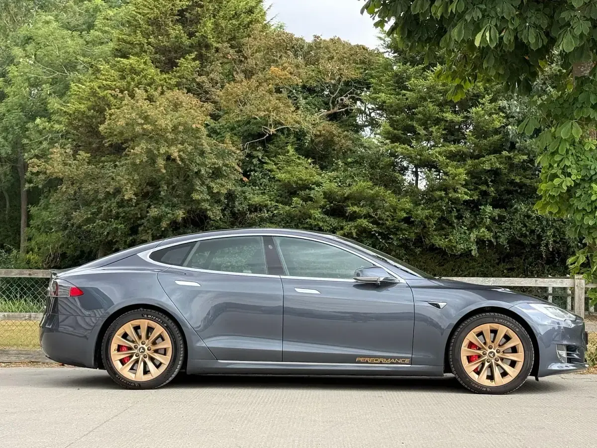 Used Tesla Model S 503 kW (685 HP) 2019 Grey Hatchback