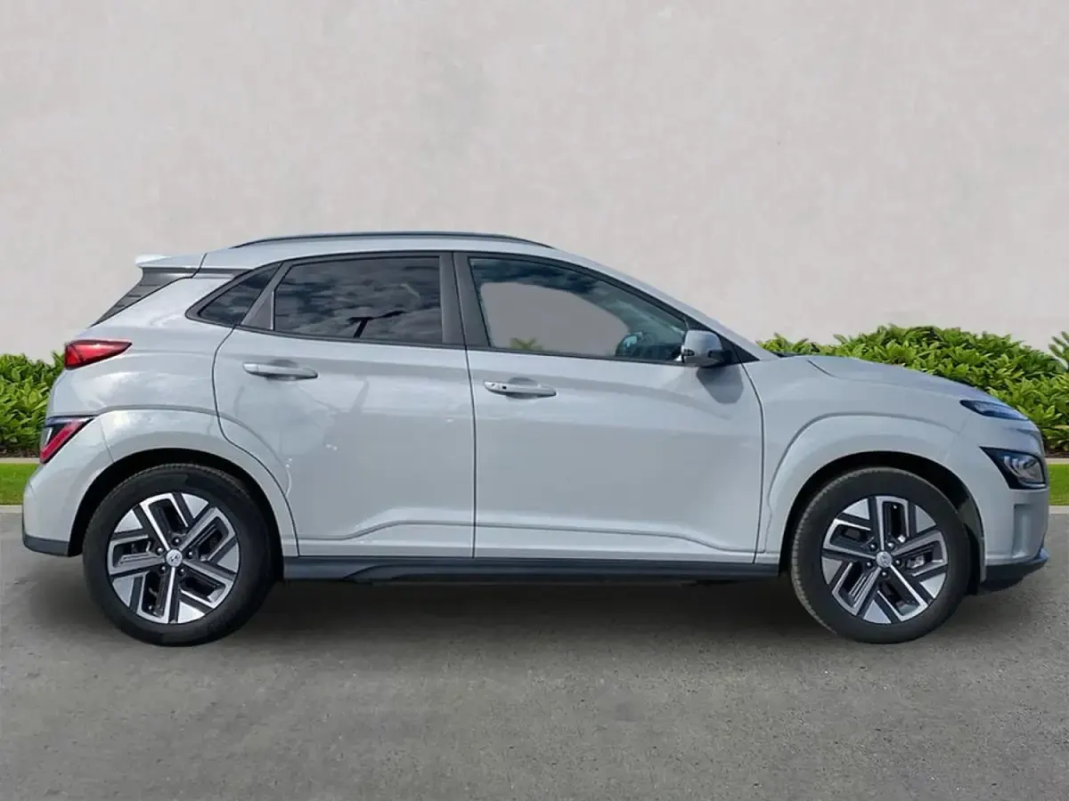 Second-hand Hyundai Kona Premium 10 kW (14 CP) 2023 Gri SUV