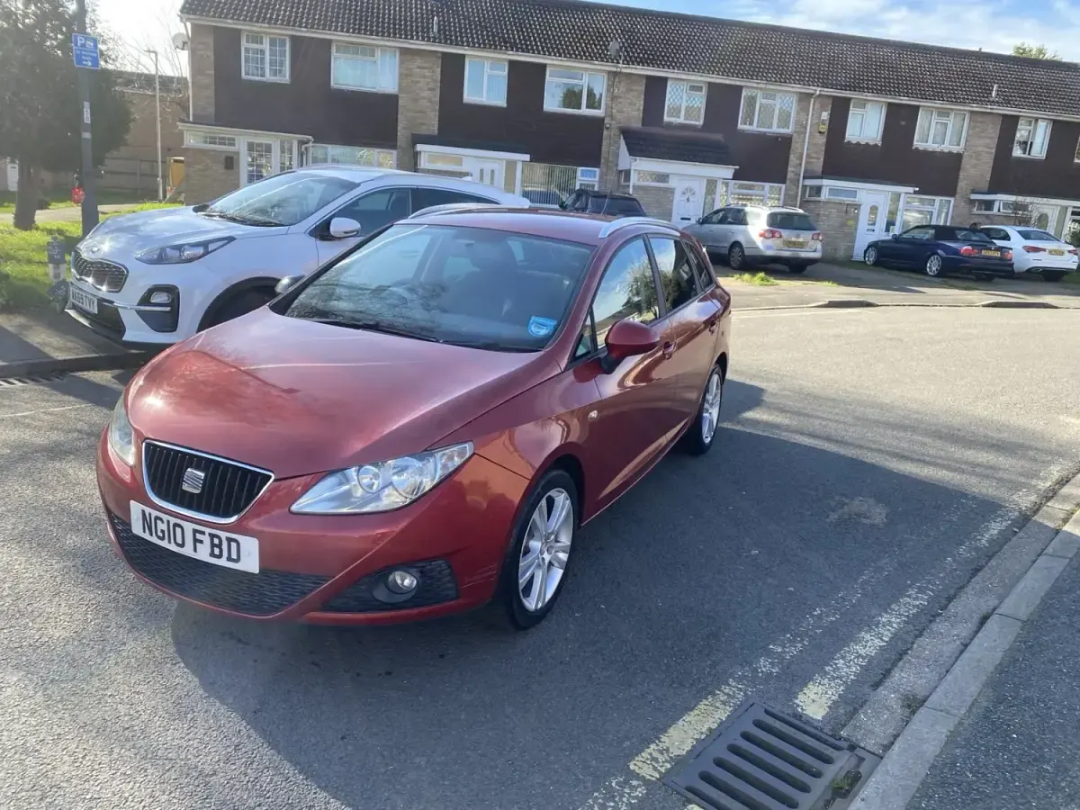 Begagnad Seat Ibiza ST SE 2010 Röd Kombi
