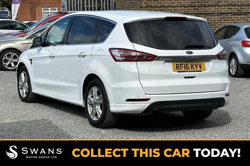 Usado Ford S-MAX Titanium 150 HP (110 kW) 2016 Branco Monovolume