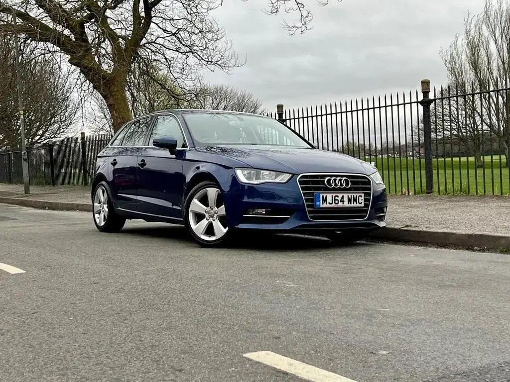 Used Audi A3 Sportback Sport 110 HP (80 kW) 2014 Blue Hatchback