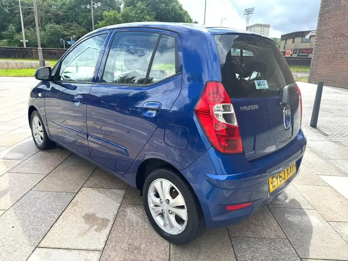 Used Hyundai i10 Active 83 HP (61 kW) 2013 Blue Hatchback