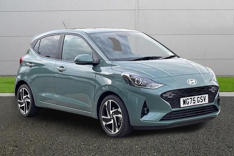 White New 2025 Hyundai i10 Premium Hatchback | £17,499 (Good price) - Image 1/1
