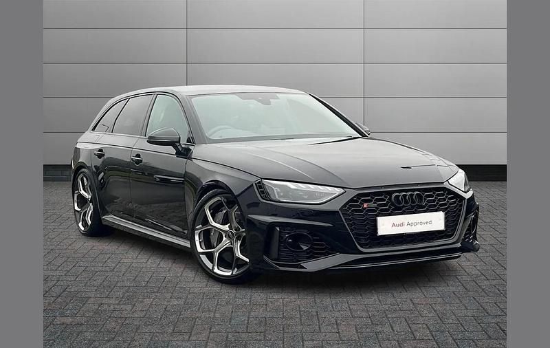 Used Audi RS4 Advanced 464 HP (341 kW) 2025 Black Estate