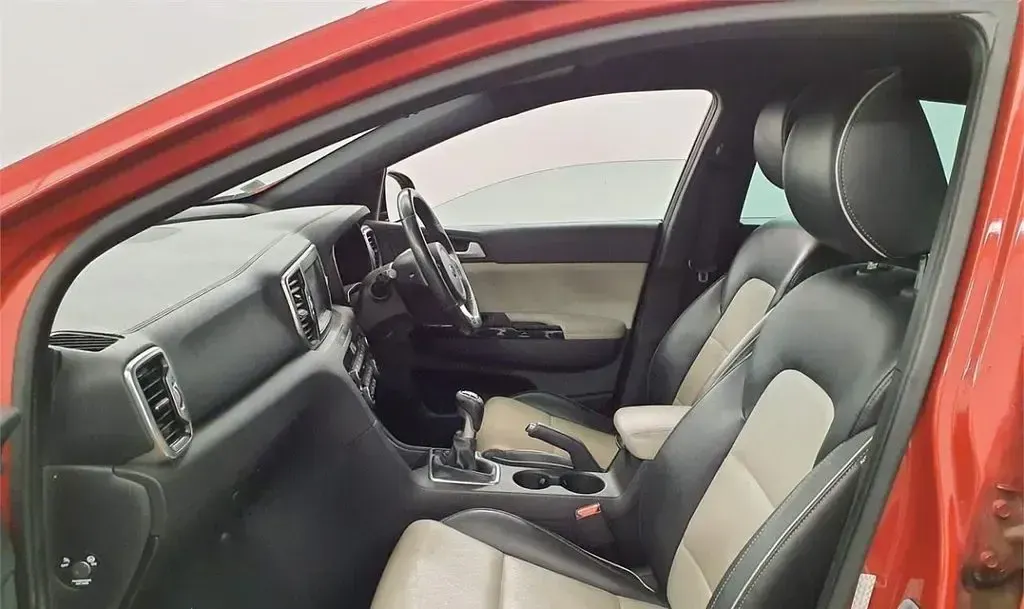 Used Kia Sportage GT-Line 177 HP (130 kW) 2016 Red SUV