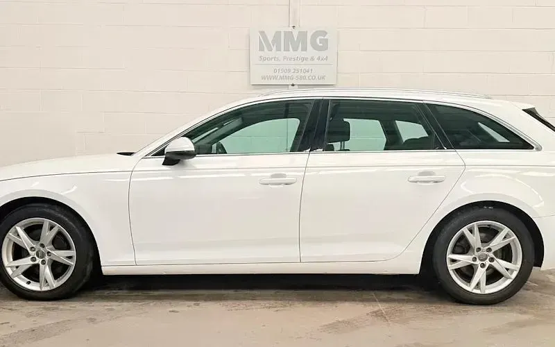 Gebraucht Audi A4 Sport 190 PS (139 kW) 2017 Weiß Kombi