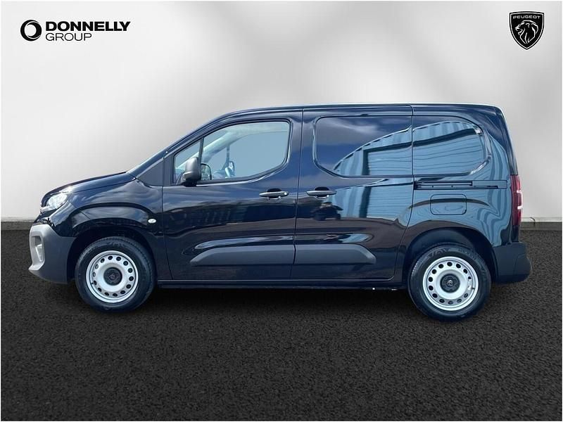 New Peugeot Partner 101 HP (74 kW) 2025 Black MPV