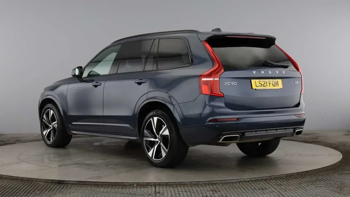 Used Volvo XC90 R-Design 250 HP (183 kW) 2021 SUV