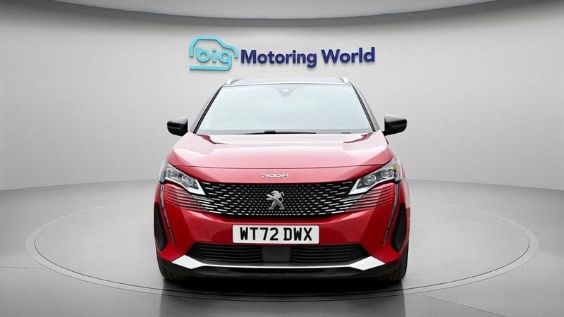 Used Peugeot 3008 GTi 300 HP (220 kW) 2022 Red SUV