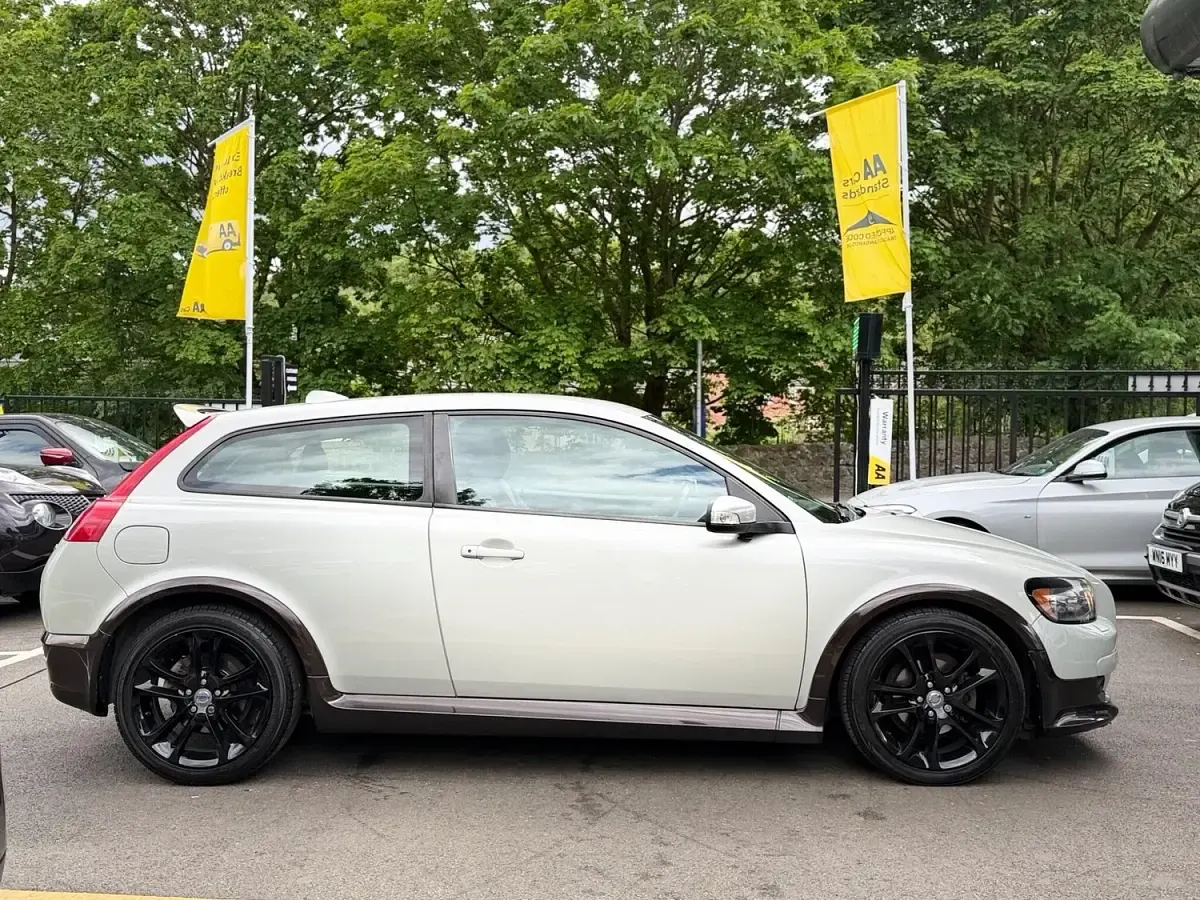 Used Volvo C30 R-Design 2009 White Hatchback
