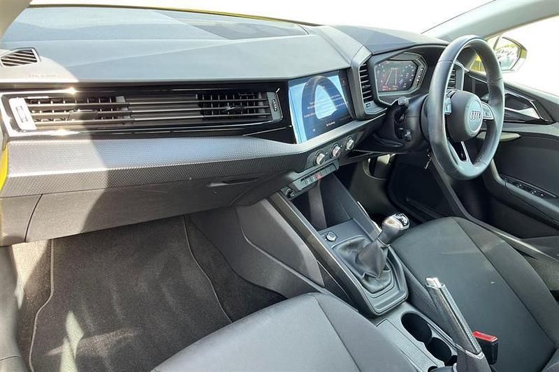 Used Audi A1 Design 110 HP (80 kW) 2023 Shell white SUV