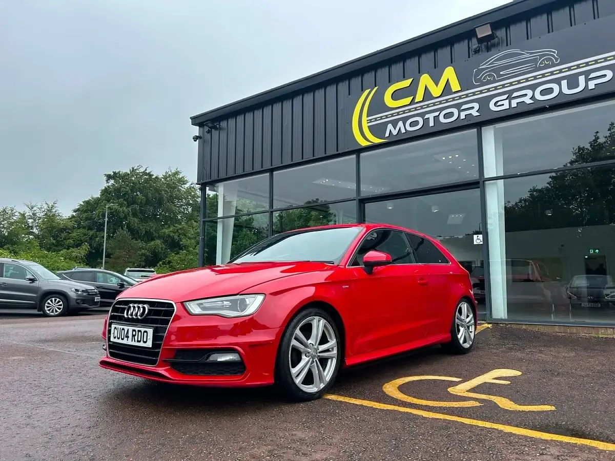 Used Audi A3 S-Line 140 HP (102 kW) 2014 Red Hatchback