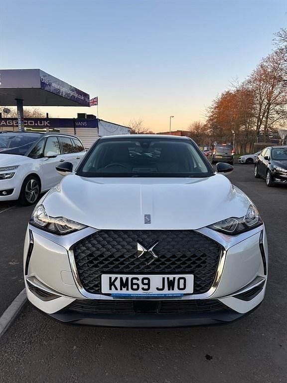 Used DS Automobiles DS3 Prestige 100 HP (73 kW) 2019 White MPV