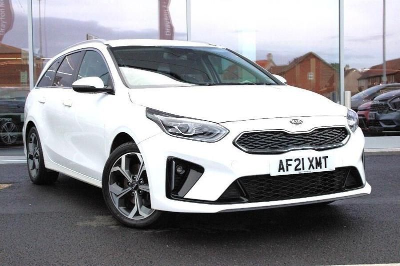 White Used 2021 Kia Ceed Sportswagon Estate | £13,622 (Fair price) - Image 1/3