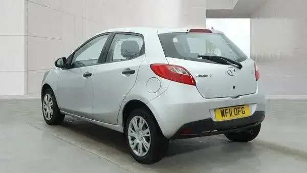 Used Mazda 2 84 HP (61 kW) 2011 Silver Hatchback
