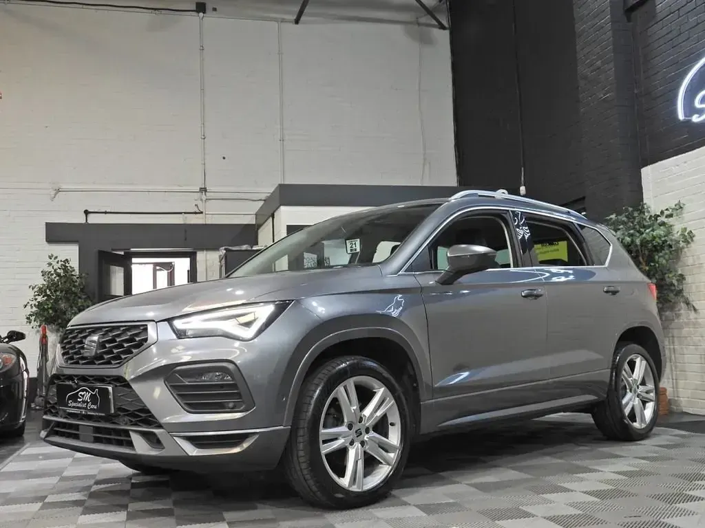 Usado Seat Ateca FR 150 HP (110 kW) 2023 Cinzento SUV