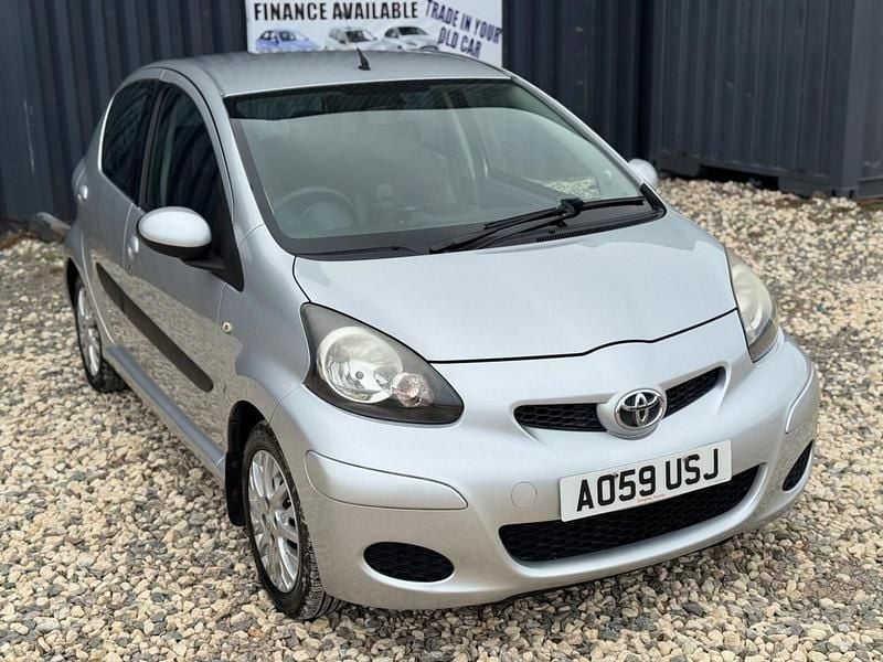 Used Toyota Aygo Platinum 67 HP (49 kW) 2009 Silver Hatchback