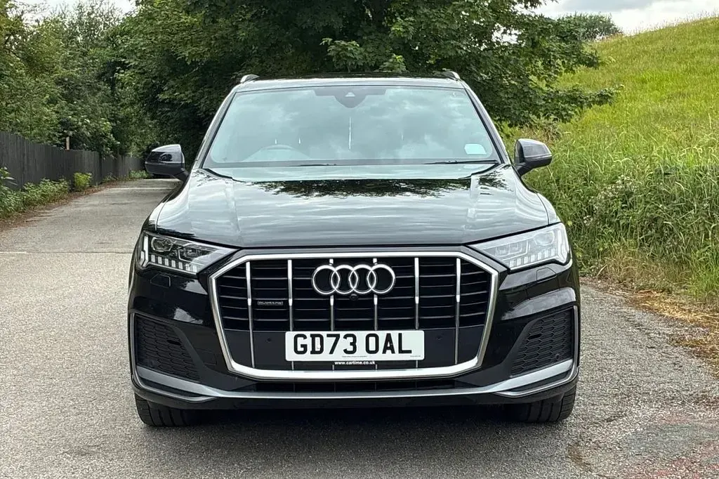 Used Audi Q7 S-Line 231 HP (169 kW) 2024 Black SUV