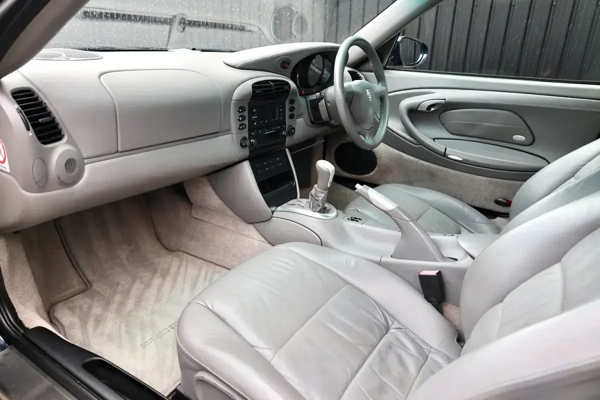 Used Porsche 911 300 HP (220 kW) 2000 Blue Cabriolet