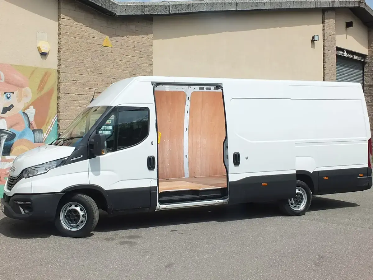 Used Iveco Daily 136 HP (100 kW) 2024 White Van
