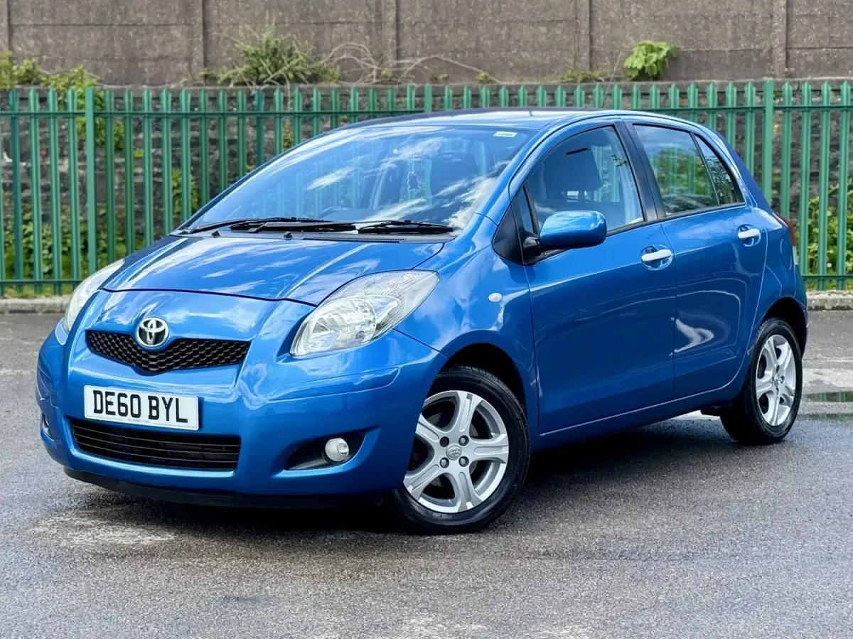 Used Toyota Yaris 2010 Blue Hatchback