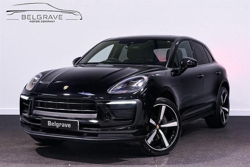 Used Porsche Macan 265 HP (194 kW) 2021 Black SUV