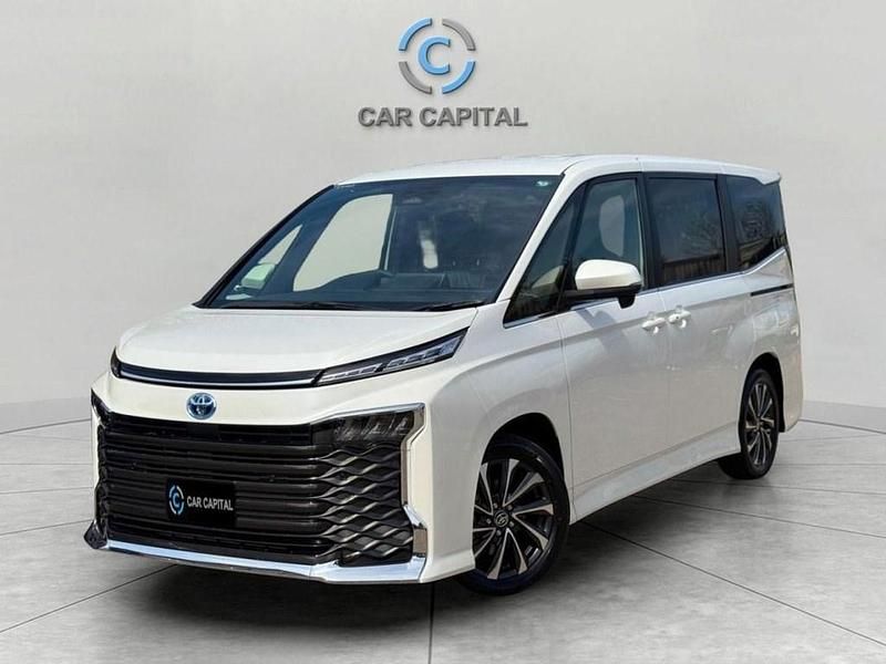 White New 2024 Toyota Voxy Business Edition MPV | £38,950 - Image 1/4