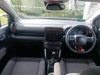 Begagnad Citroën C3 PureTech 2021 Svart Halvkombi
