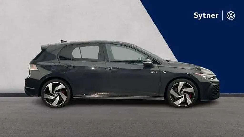 Used VW Golf VIII 265 HP (194 kW) 2024