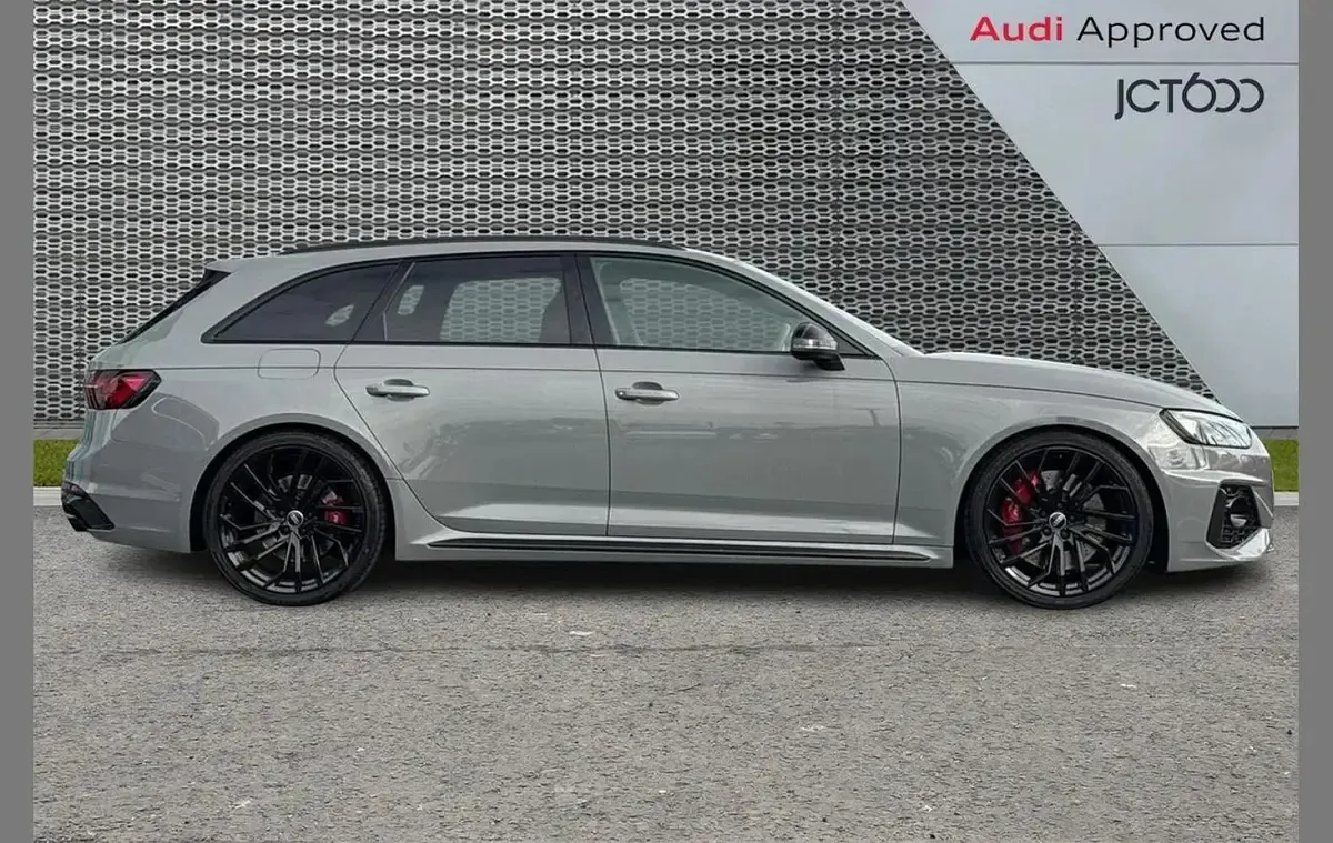 Used Audi RS4 Design 444 HP (326 kW) 2024 Grey Estate
