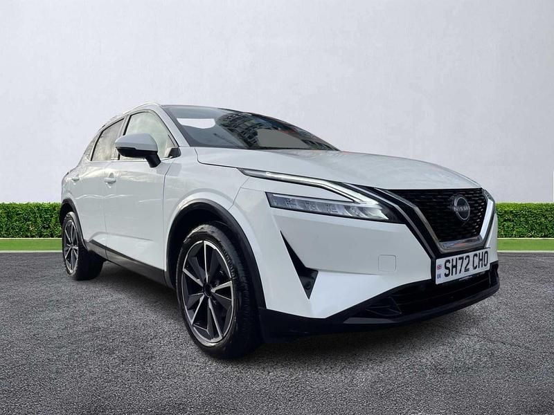 White Used 2022 Nissan Qashqai Tekna SUV | £18,005 (A bit pricey) - Image 1/4