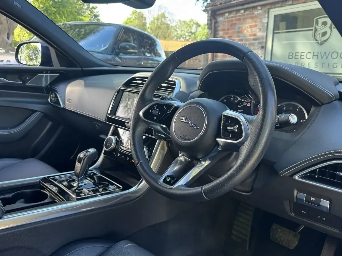 Used Jaguar XE R-Dynamic 204 HP (150 kW) 2023 Blue Sedan