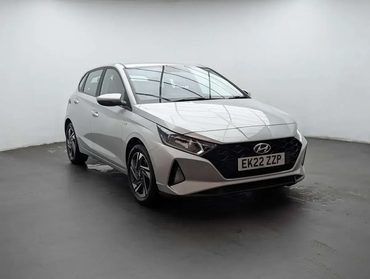 Used Hyundai i20 SE 100 HP (73 kW) 2022 Silver Hatchback