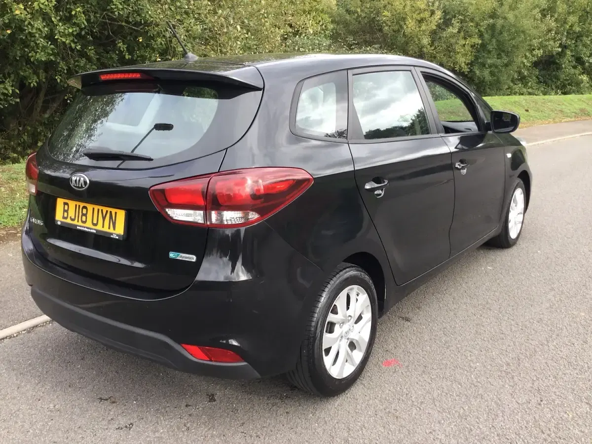 Used Kia Carens 135 HP (99 kW) 2018 Black MPV