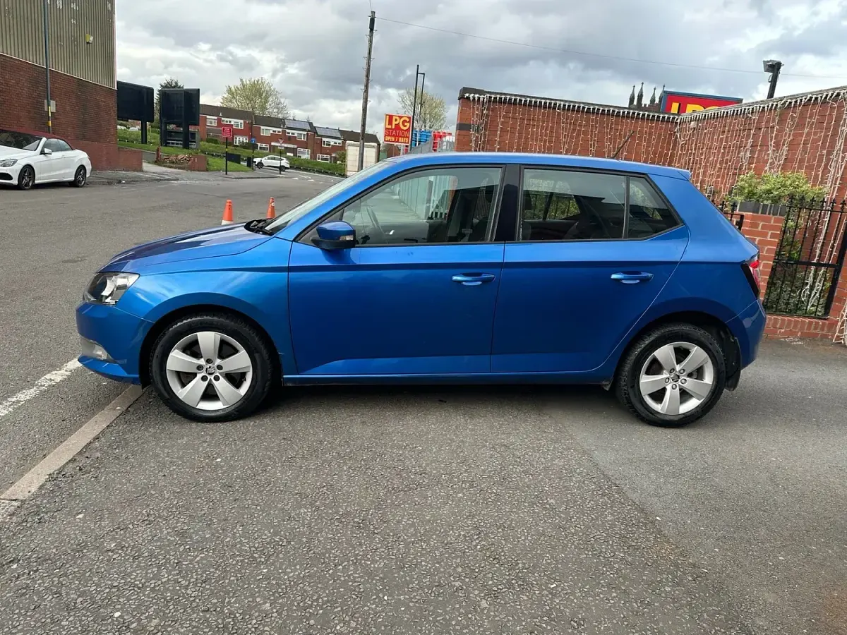 Used Skoda Fabia SE 110 HP (80 kW) 2015 Blue Hatchback