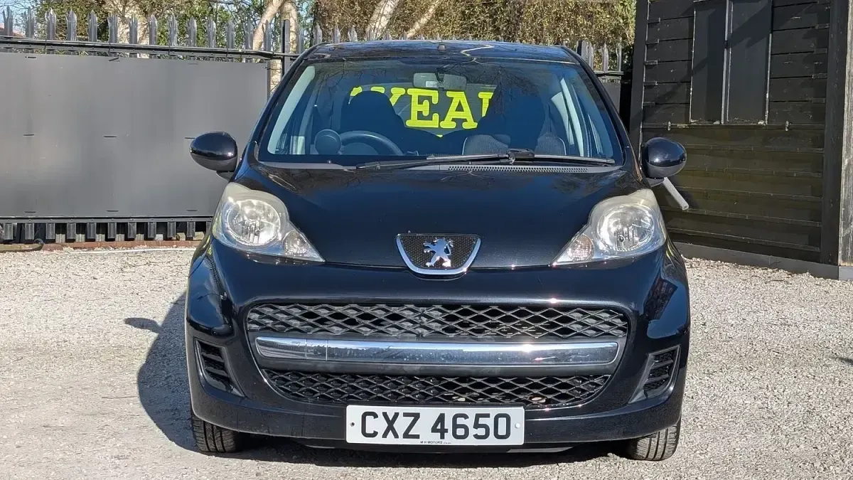 Used Peugeot 107 68 HP (50 kW) 2009 Black Hatchback