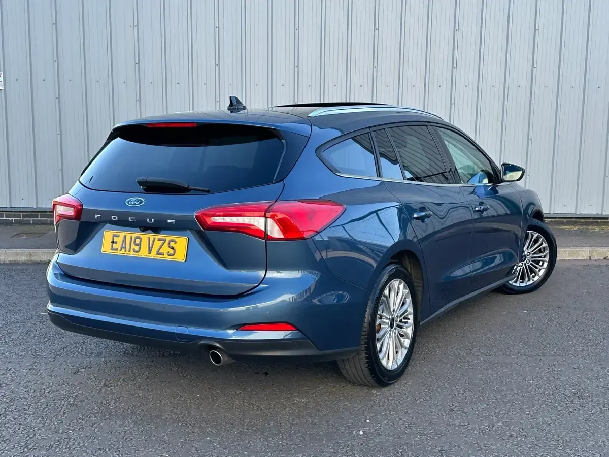 Used Ford Focus Titanium X 120 HP (88 kW) 2019 Blue Estate