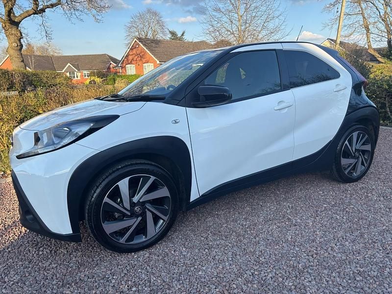 White Used 2023 Toyota Aygo Hatchback | £13,290 (Fair price) - Image 1/4