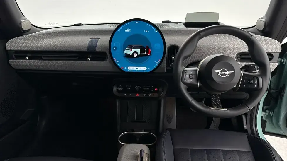 Begagnad Mini Cooper Hatch 154 HK (113 kW) 2024 Grön Halvkombi