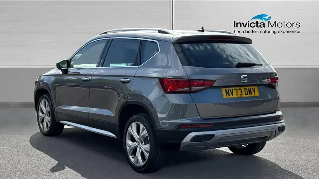 Begagnad Seat Ateca Xperience 150 HK (110 kW) 2024 Grå SUV