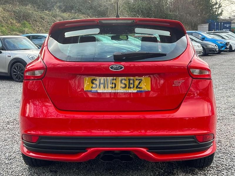 Used Ford Focus ST 2015 Red Hatchback