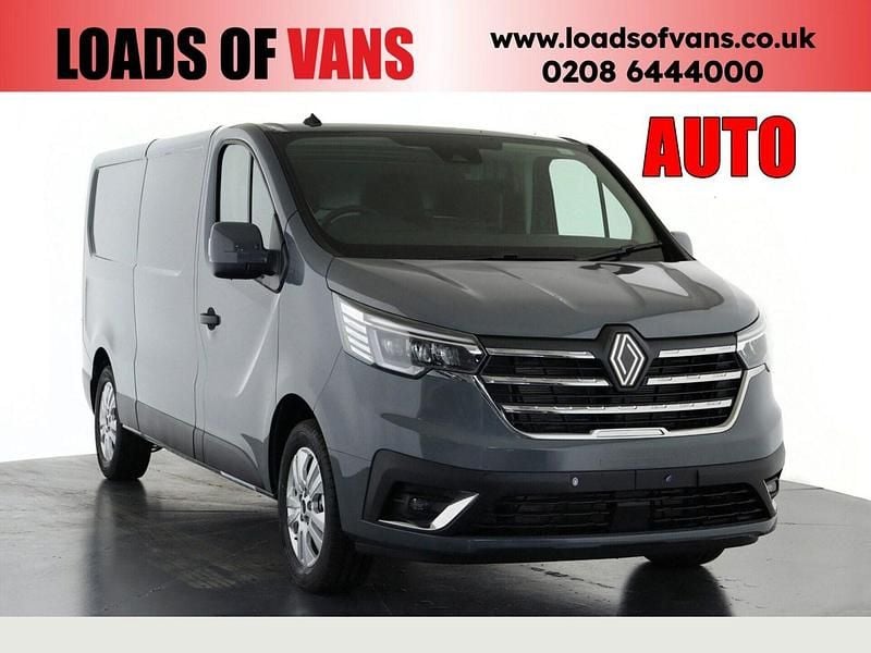 New Renault Trafic 2025 Grey MPV