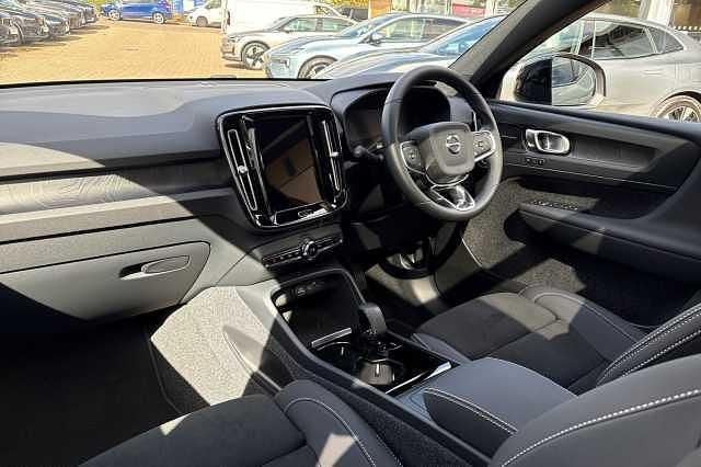 Used Volvo EX40 Ultra 295 kW (402 HP) 2025 SUV