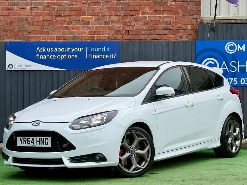 Used Ford Focus ST 250 HP (183 kW) 2014 White Hatchback