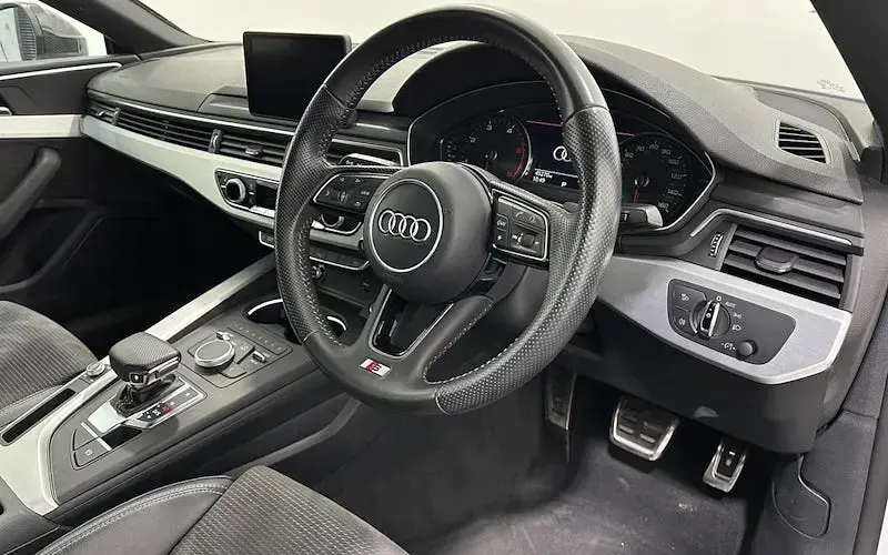 Used Audi A5 S-Line 190 HP (139 kW) 2019 White Coupe