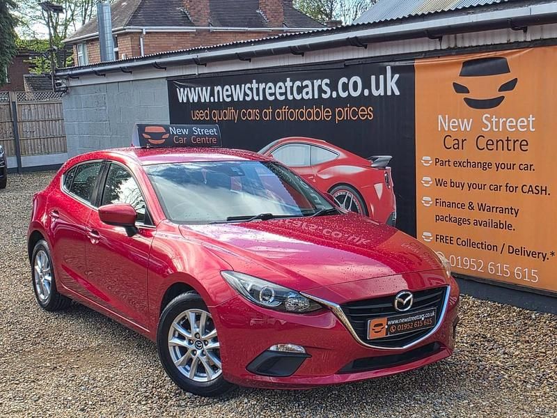 Used Mazda 3 100 HP (73 kW) 2014 Red Hatchback